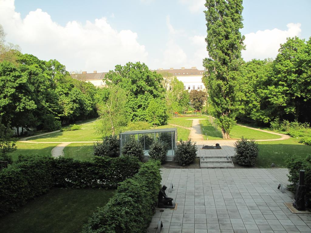Living Vienna City Center Pokoj fotografie